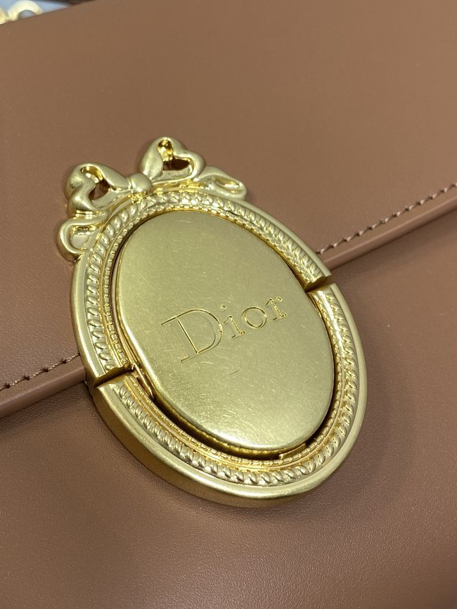 Dior Medaillon Pouch Smooth Calfskin M3671 tan