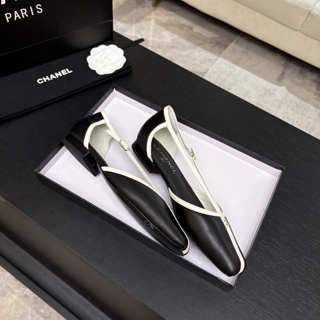 Chanel Mary Janes G47613-4