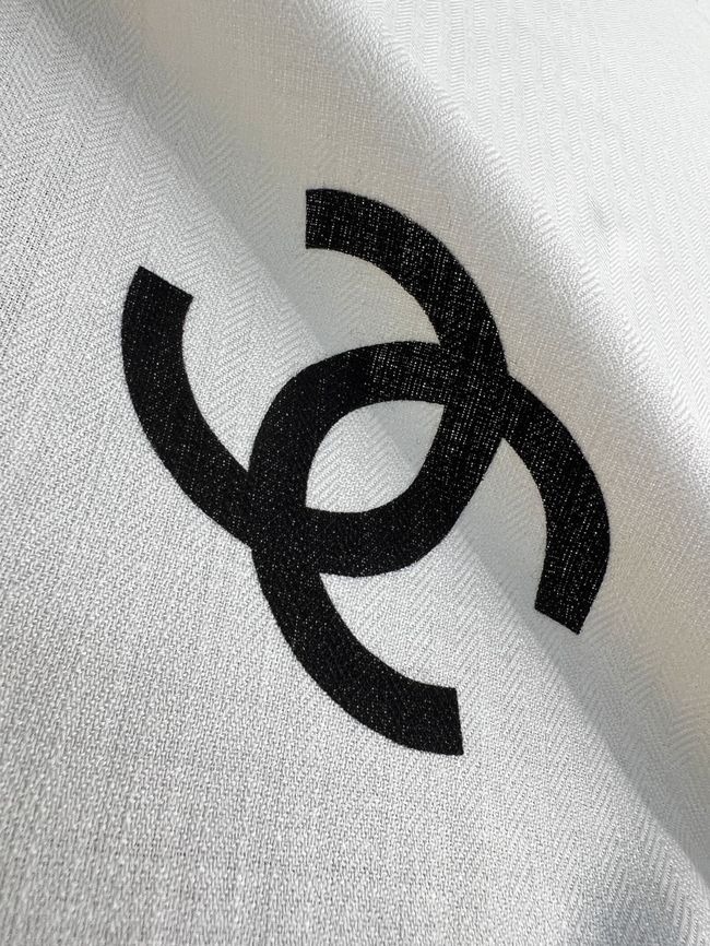 Chanel Wool and Silk Shawl AAC494-3