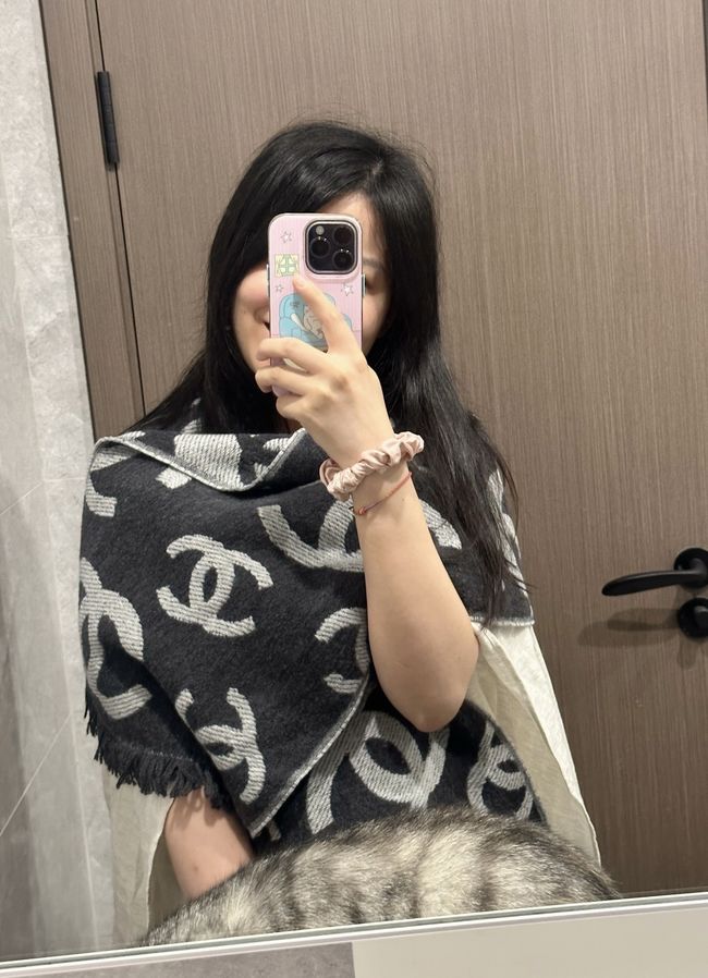 Chanel Cashmere Scarf AAC079-1
