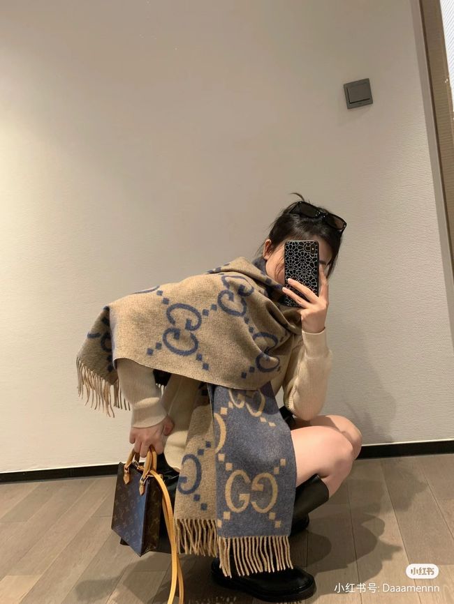 Gucci Reversible Cashmere scarf 777067-1