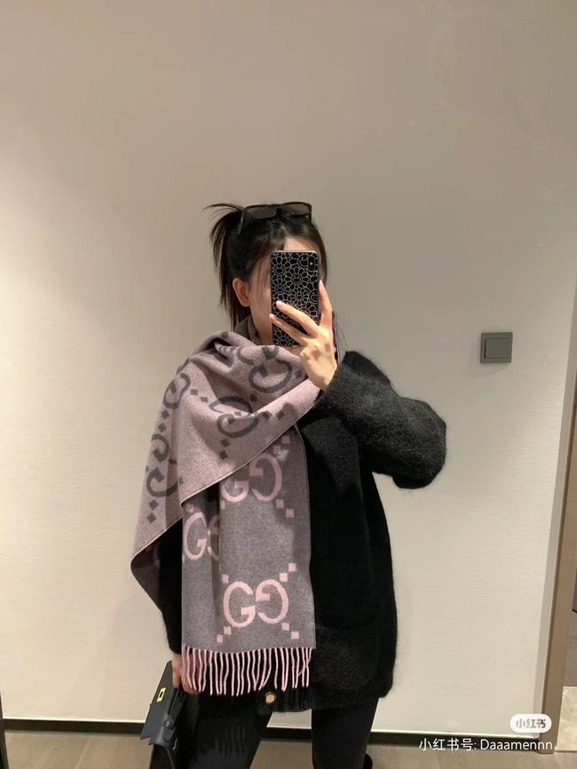 Gucci Reversible Cashmere scarf 777067-2