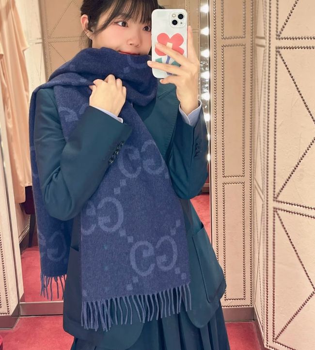 Gucci Reversible Cashmere scarf 777067-5 Gucci Reversible Cashmere scarf 777067-5