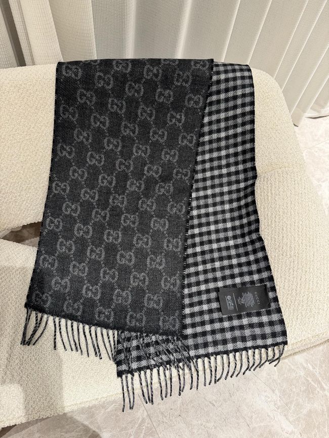 Gucci Reversible Cashmere scarf A010HK-1