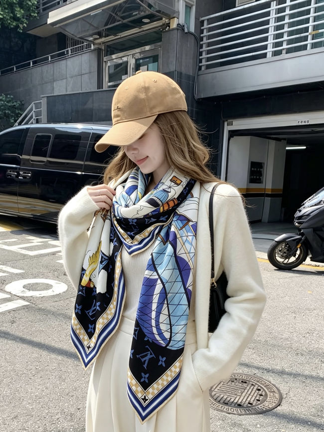 Louis Vuitton Monogram Shine Shawl M9A254-2