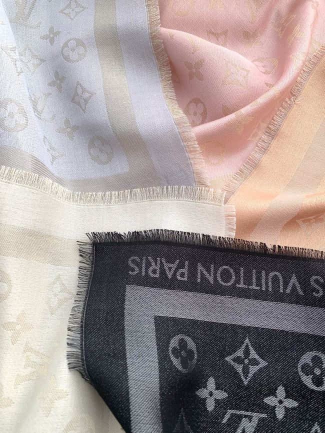Louis Vuitton Monogram Shine Shawl M9A256-1