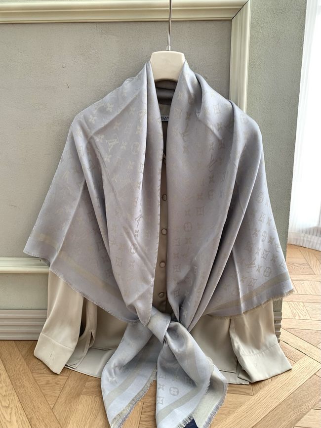 Louis Vuitton Monogram Shine Shawl M9A256-2