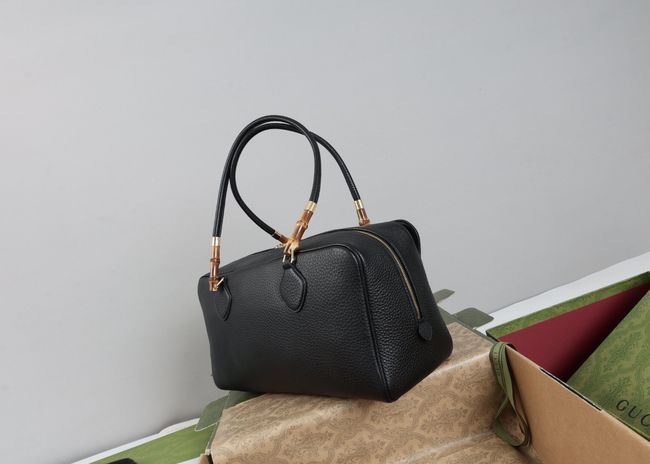 Gucci Large boston bag with bamboo A006OD Black