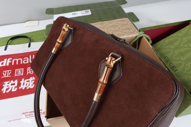 Gucci Large boston bag with bamboo soft suede A006OD Dark brown Gucci Large boston bag with bamboo soft suede A006OD Dark brown