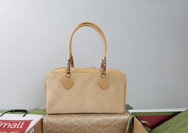 Gucci Large boston bag with bamboo soft suede A006OD dark beige Gucci Large boston bag with bamboo soft suede A006OD dark beige