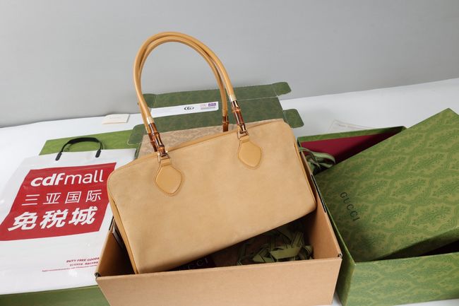 Gucci Large boston bag with bamboo soft suede A006OD dark beige Gucci Large boston bag with bamboo soft suede A006OD dark beige