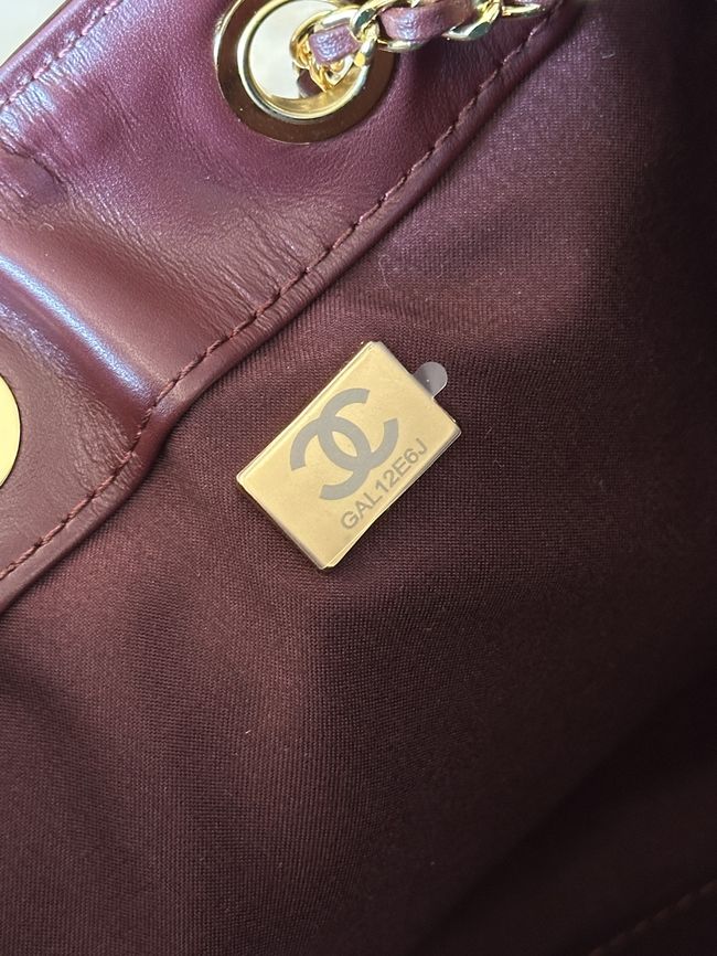 CHANEL 25 SMALL HANDBAG patent leather AS5293 Burgundy CHANEL 25 SMALL HANDBAG patent leather AS5293 Burgundy