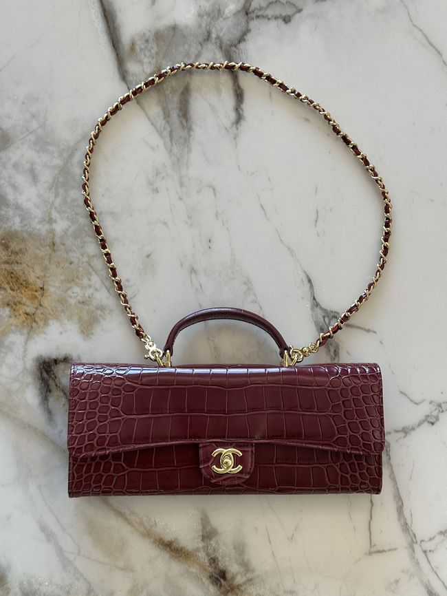 Chanel Clutch with chain Crocodile Embossed AP5280 Burgundy